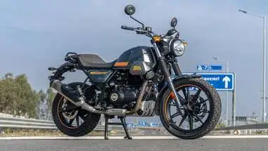 Royal Enfield Scram 440 adventure bike for rent in Manali
