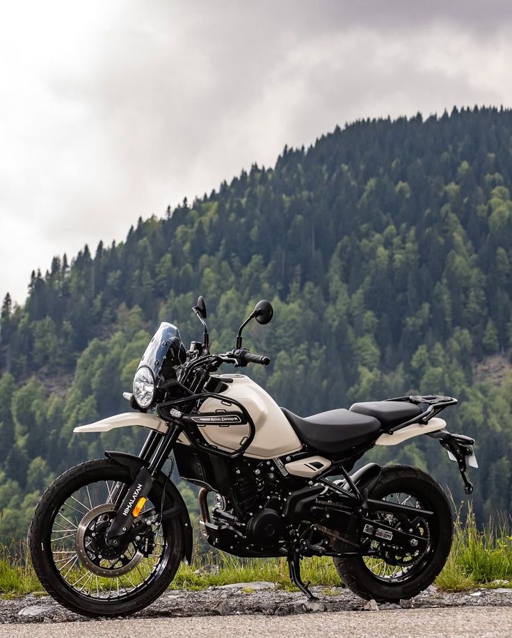 Royal Enfield Himalayan 450 available for rent in Manali